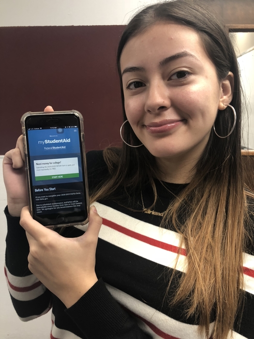 Adriana uses the mobile app to complete her FAFSA